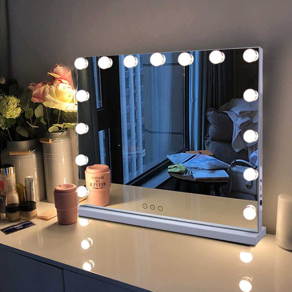 LED Makeup Mirror Fixes the Problem: Why Your Makeup Looks Different Indoors vs. Outdoors